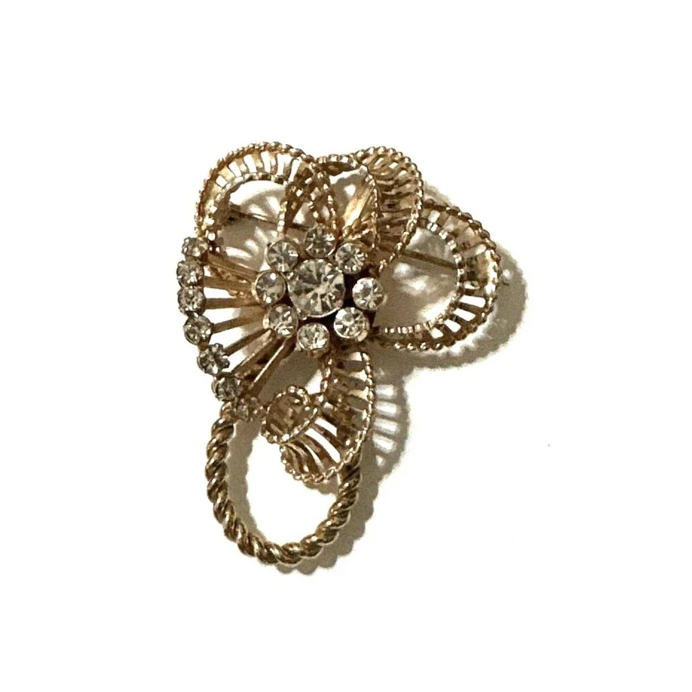 Vintage Gold Tone Ribbon Bow Brooch Crystal Rhinestone Filigree Pin 2